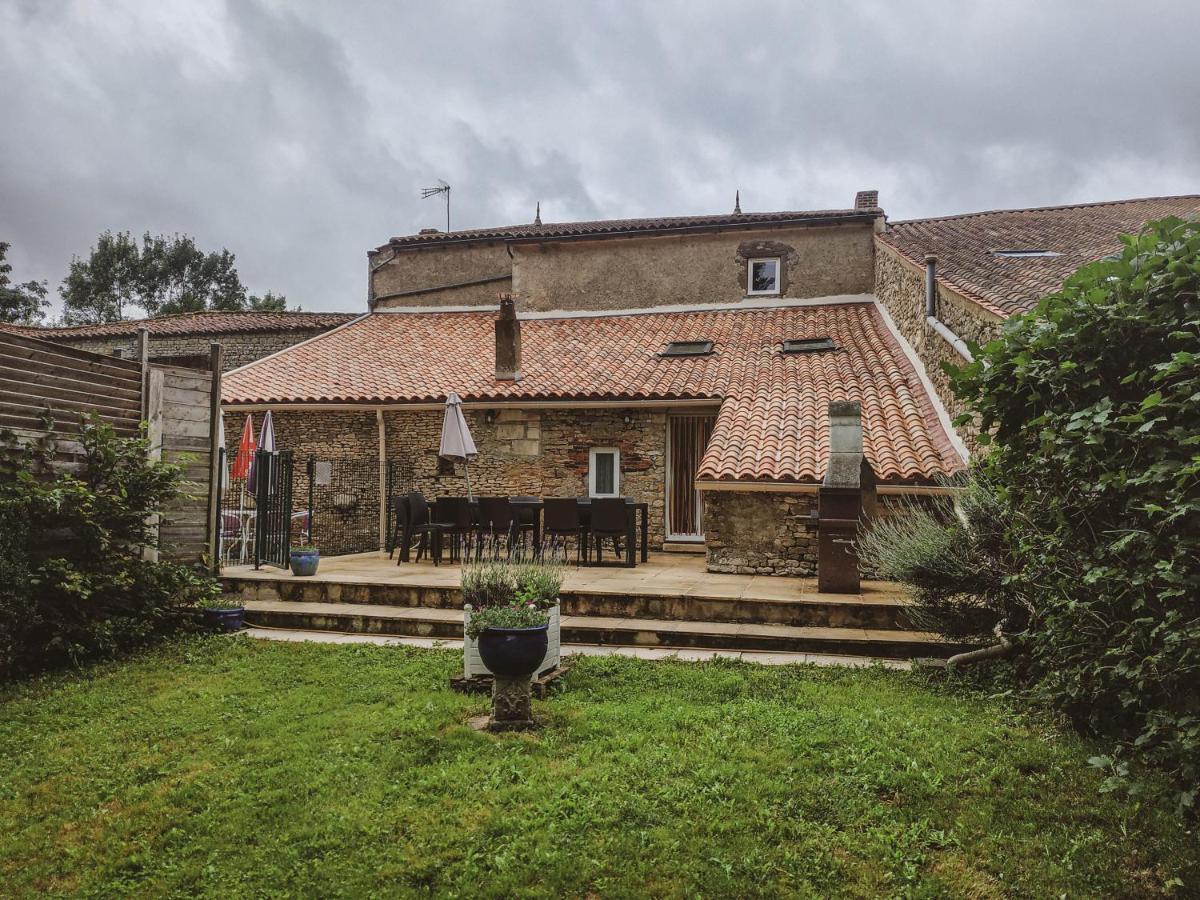 La Laujere Ivie - Gite & Piscine Privative Villa Saint-Hilaire-du-Bois  Exterior photo